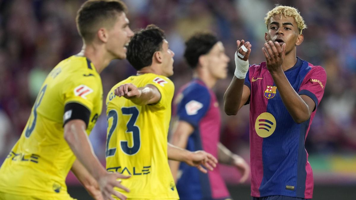 Los equipos de Primera protestarán al inicio de la jornada 9 de LaLiga por el traslado del Villarreal-Barcelona a Miami