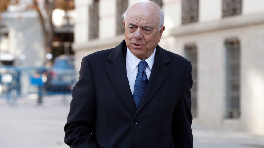 La Audiencia Nacional aboca al banquillo al BBVA y Francisco González por los presuntos encargos ilegales a Villarejo