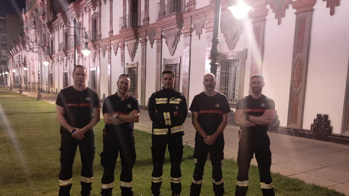 Cinco bomberos cordobeses parten hacia Ávila para trabajar en la extinción de los incendios