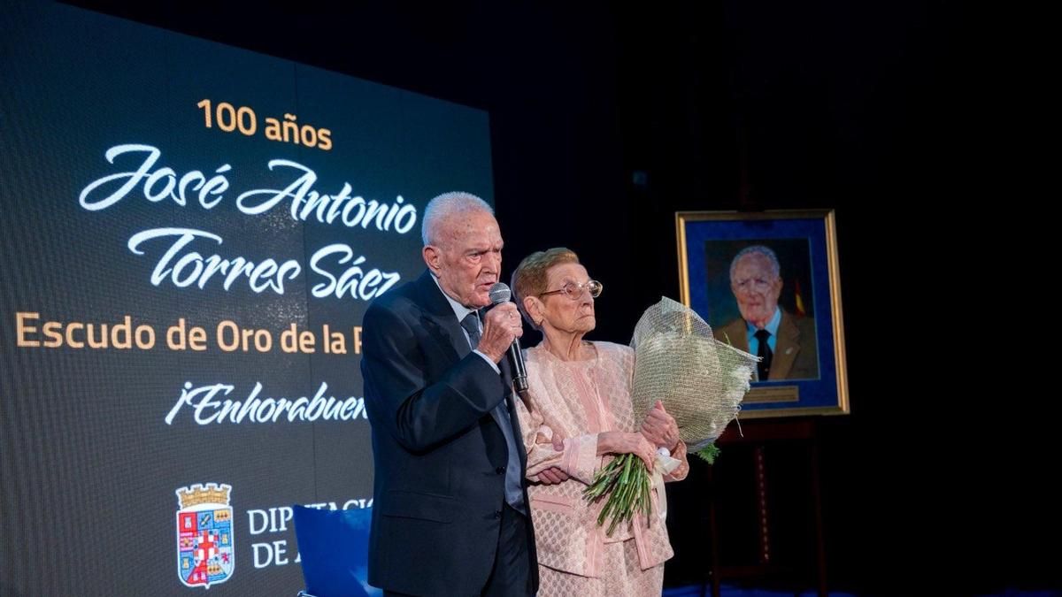 Muere a los 100 años José Antonio Torres Sáez, alcalde de Chercos (Almería) y el más longevo de España