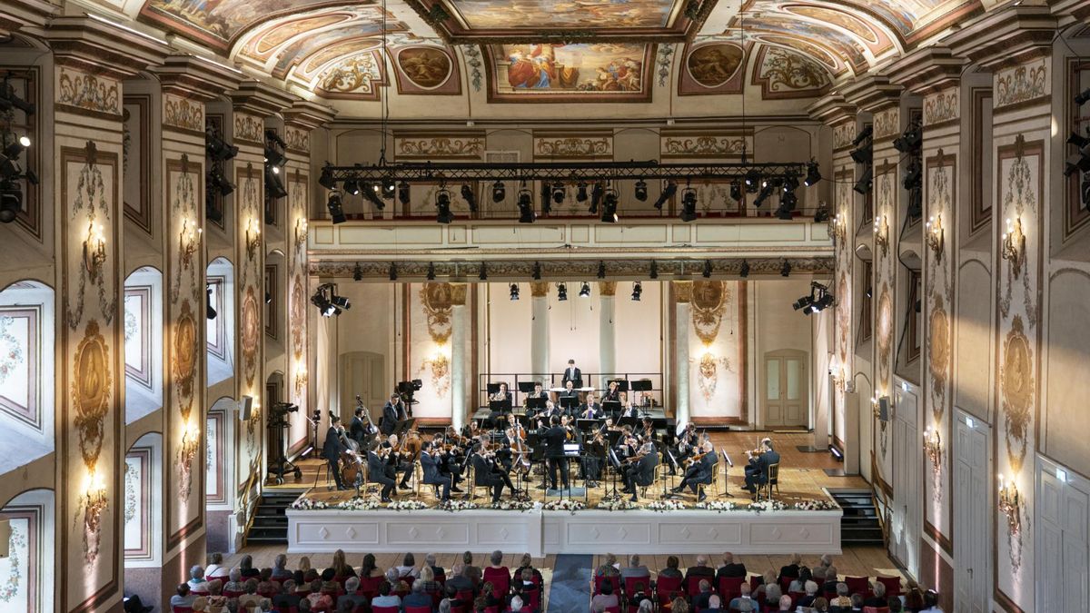 Casals por la paz en el palacio de Haydn