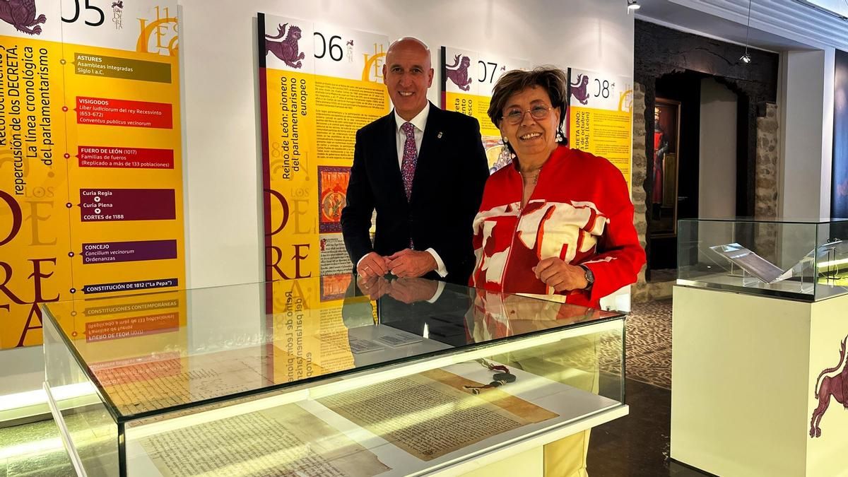 El Palacio del Conde Luna abre una exposición sobre los Decreta de León de 1188
