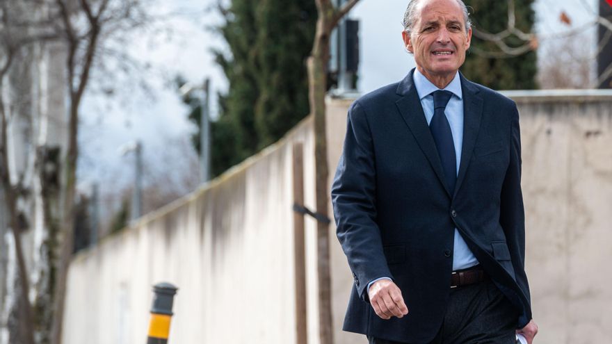 PSPV y Compromís cargan contra la gestión de Camps tras la absolución: "Presidía un Gobierno donde la trama Gürtel hizo negocio"