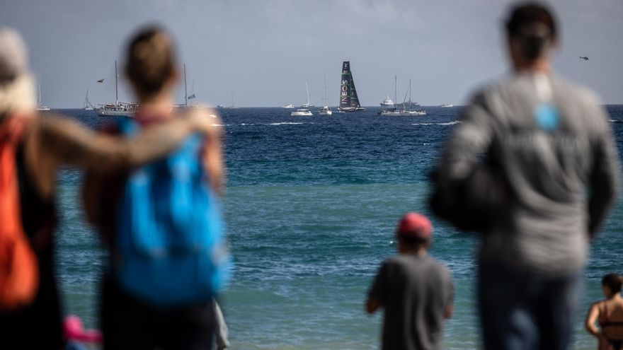 "Es demasiado elitista": la Barcelona desengañada con la Copa América choca a pie de calle con la euforia 'kiwi'