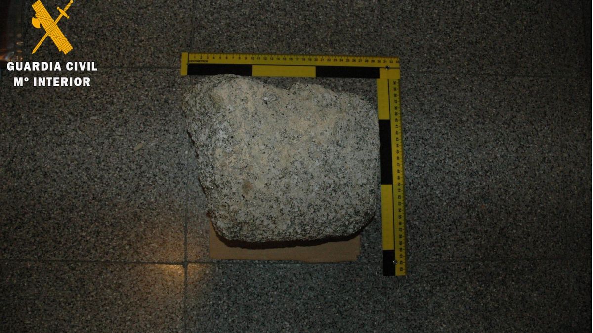 La Guardia Civil recupera la piedra del Acueducto de Segovia que pretendían subastar por un mínimo de 1.000 euros