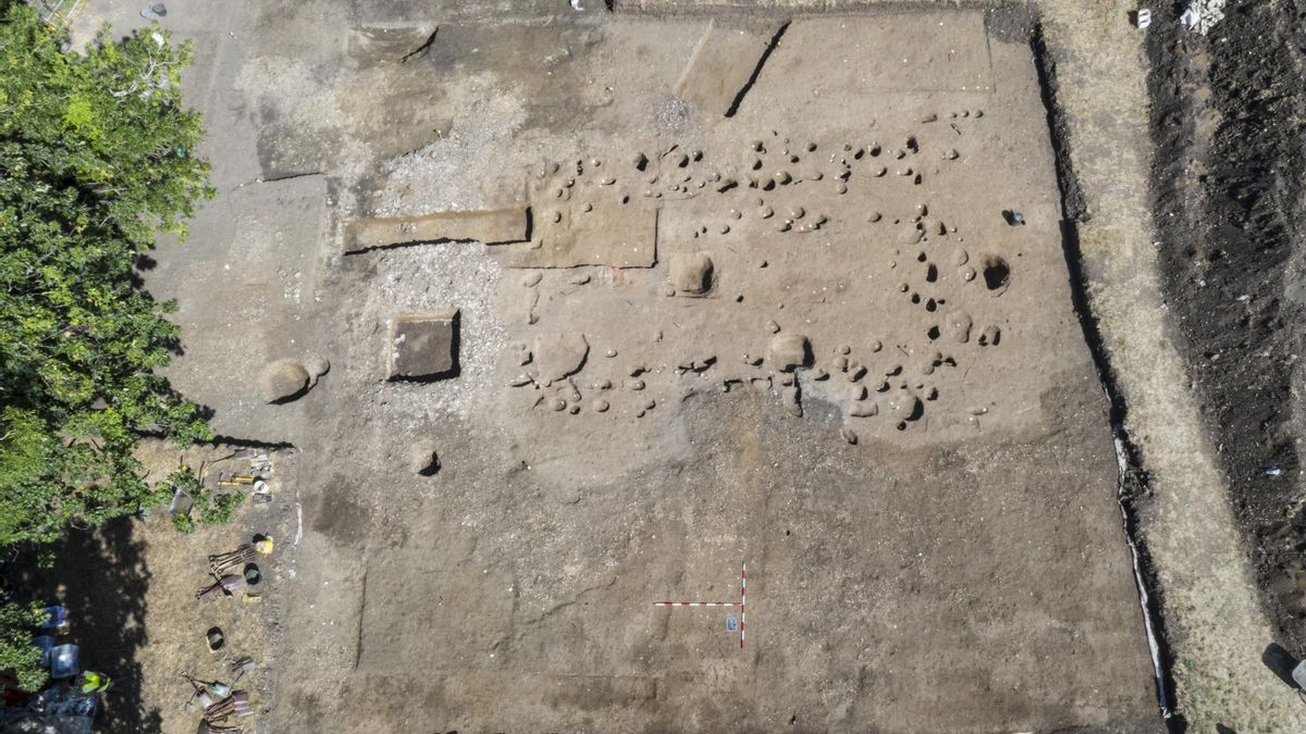 Encontrado a orillas del Támesis y anterior a las invasiones normandas, este antiguo yacimiento pudo albergar el primer hospital británico