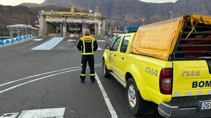 Bomberos de Gran Canaria ponen destino a La Palma.
