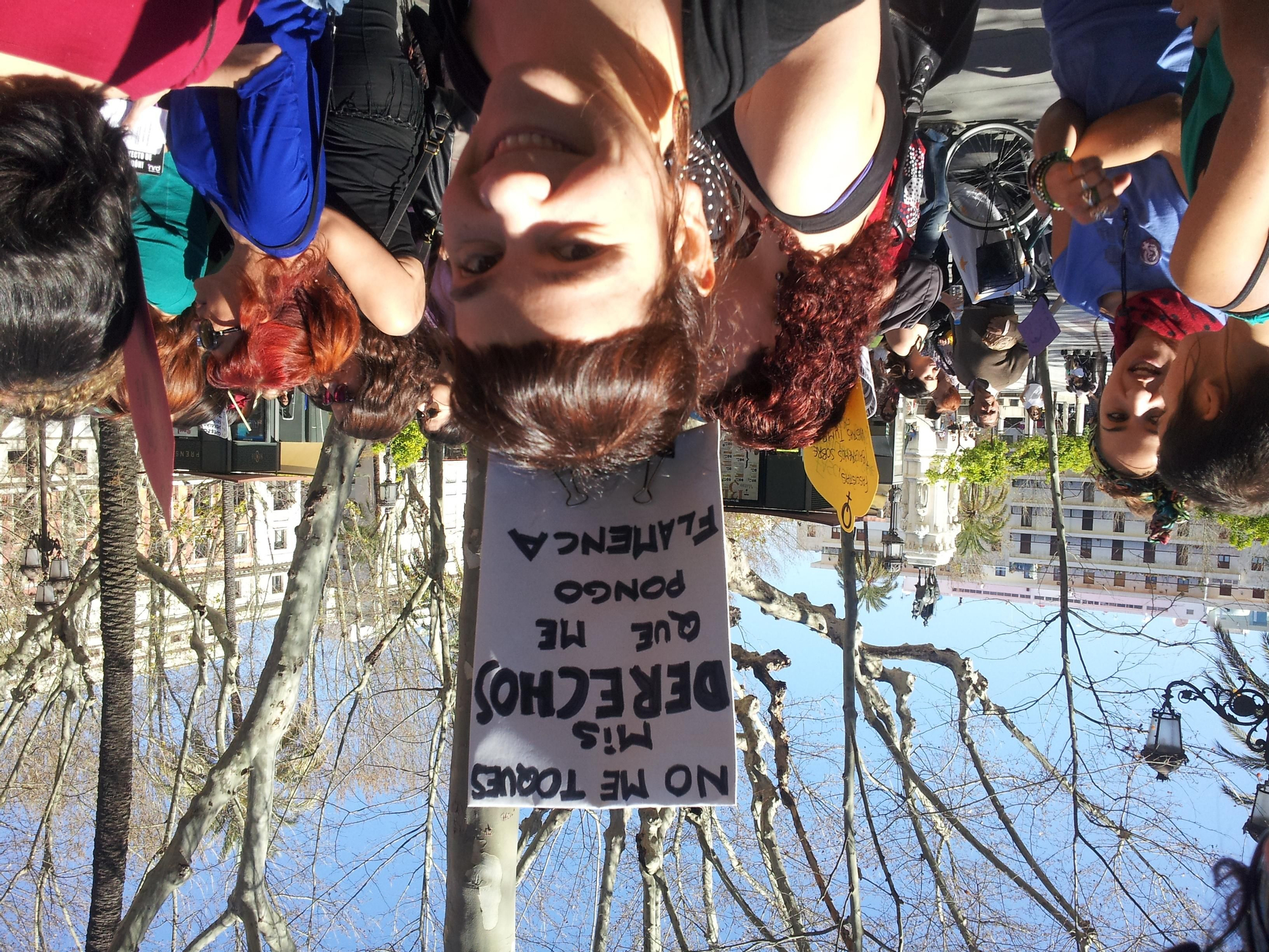 "No me toques mis derechos que me pongo flamenca"