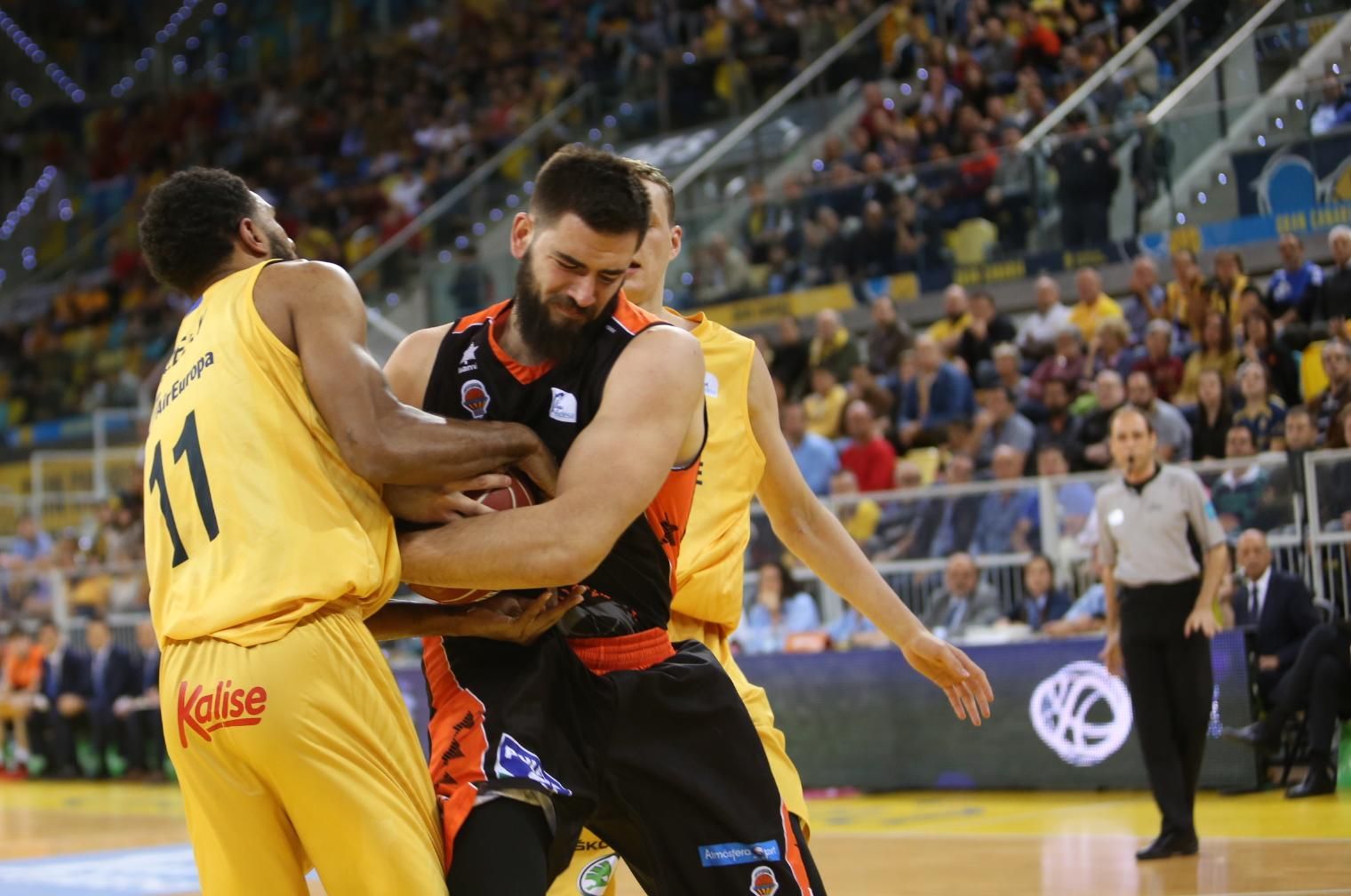 Imágenes del partido disputado entre el Herbalife Gran Canaria y el Valencia Basket. (Alejandro Ramos).