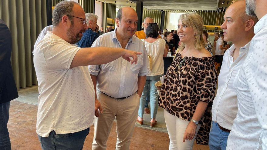 Ortuzar llama a crear "un movimiento periférico" que sirva de "dique de contención" a Vox