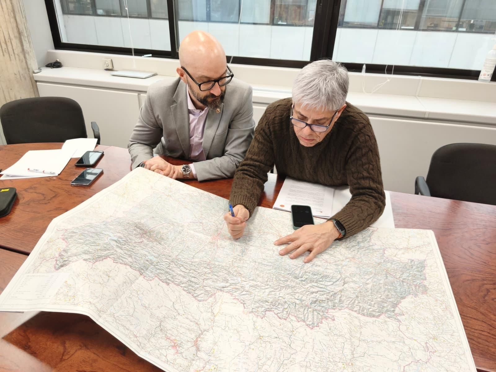 Presiden el Cecopi provincial por inundaciones el subdelegado Héctor Alaiz y el delegado de la Junta Eduardo Diego.