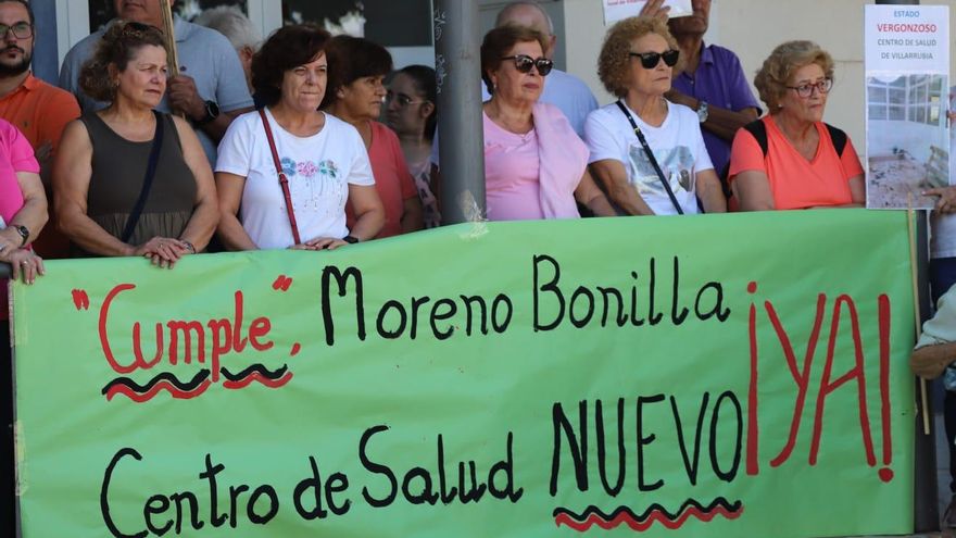 Los vecinos de Villarrubia vuelven a concentrarse para exigir el nuevo centro de salud
