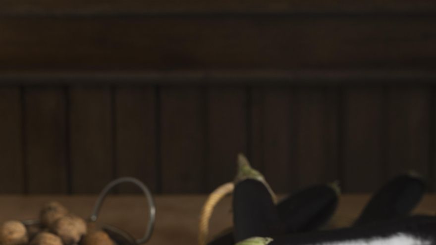 Más allá de la espumadera o el papel: trucos para evitar que la berenjena frita absorba el aceite