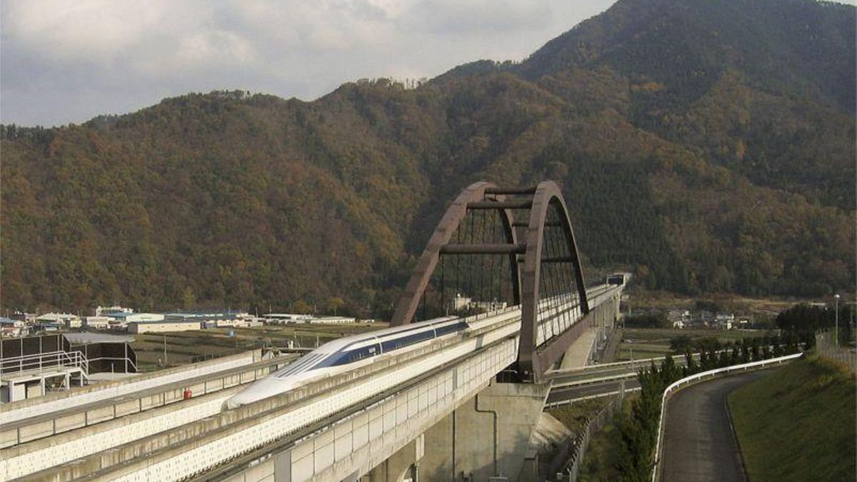 Los datos de la Agencia Internacional de la Energía sitúan al ferrocarril con cerca de una quinta parte de CO2 por viajero