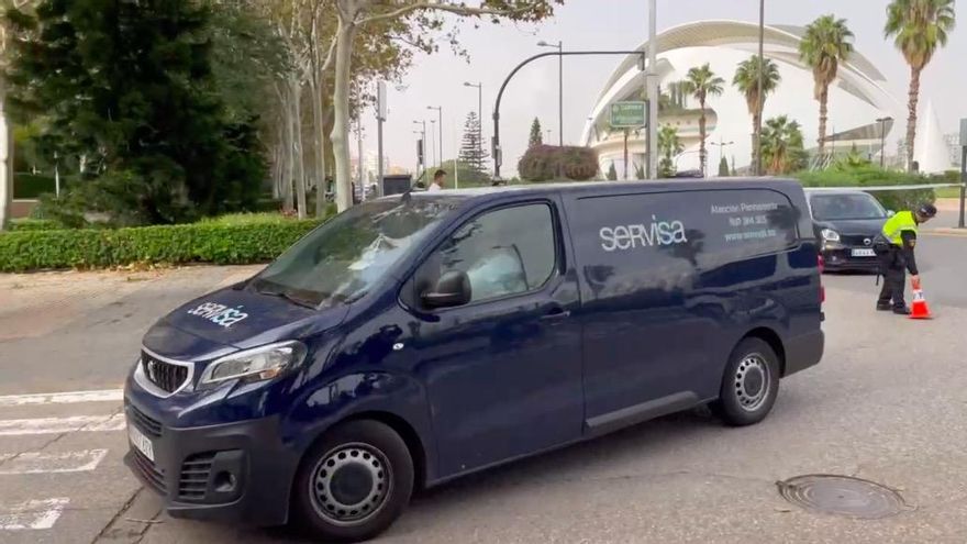 Llegada de los coches a la Ciudad de la Justicia
