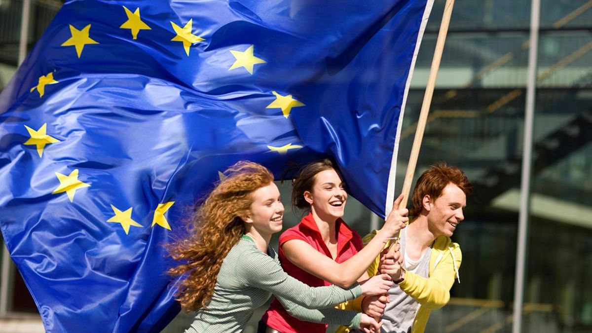 La Diputación tiende un puente entre los jóvenes cordobeses y Europa con la oficina Eurodesk