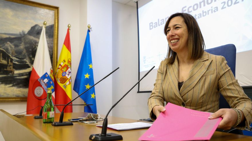 La consejera de Economía dimite y provoca la remodelación del área socialista del Gobierno de Cantabria