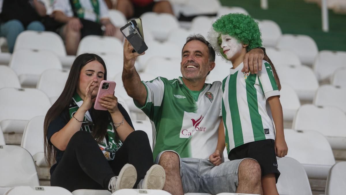 Grada Blanquiverde del Córdoba CF - Granada CF