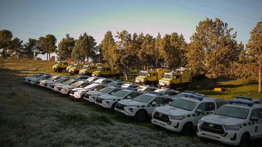 Agentes medioambientales con "coches de juguete" no recomendados para montes ni incendios por riesgos laborales