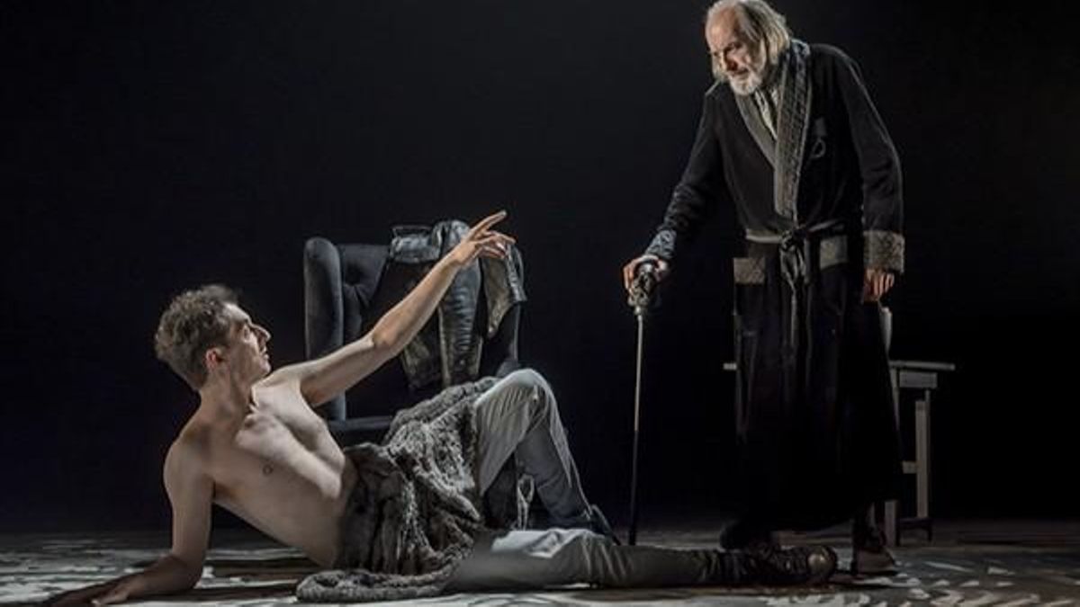 Àngel Fígols y Enric Juezas encarnan esta historia con un punto metafísico, que viaja de la tragicomedia al abismo de la soledad no deseada en 'David'.