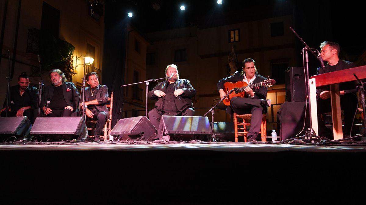 El concierto de Ezequiel Benítez en la Plaza del Potro en la Noche Blanca del Flamenco