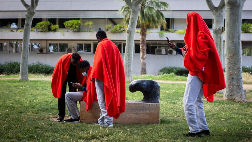 발레아레스 제도에 보트 이민자들이 도착하면서 기록이 깨졌고 망명 시스템은 엉망이 되었습니다.