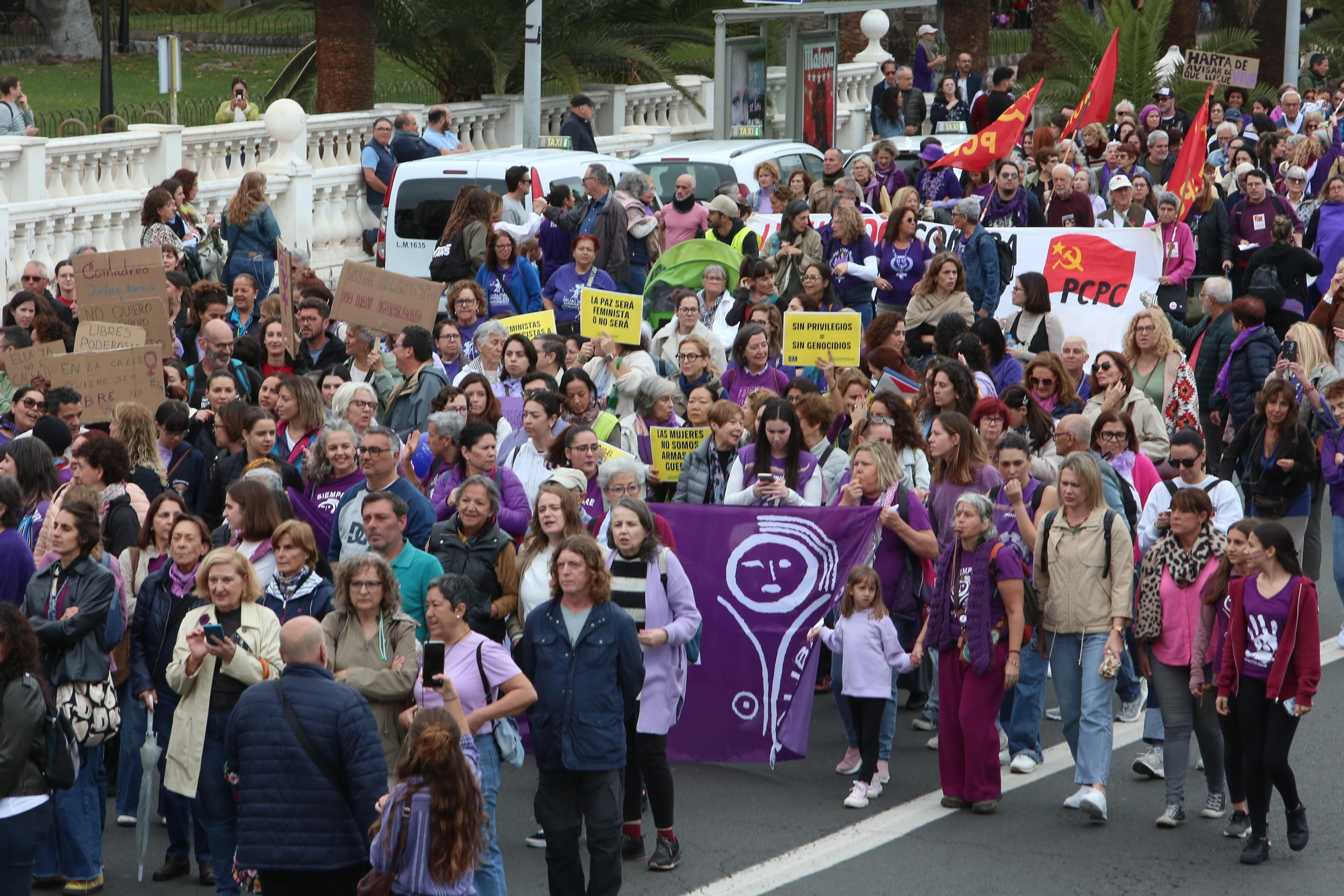 Así se vivió la manifestación por el 8M en Gran Canaria