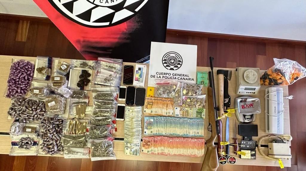 Droga y material incautado por la Policía Autonómica