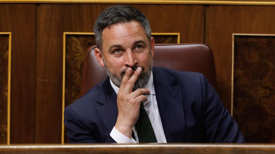 Archivo - El líder de VOX, Santiago Abascal,en un debate parlamentario