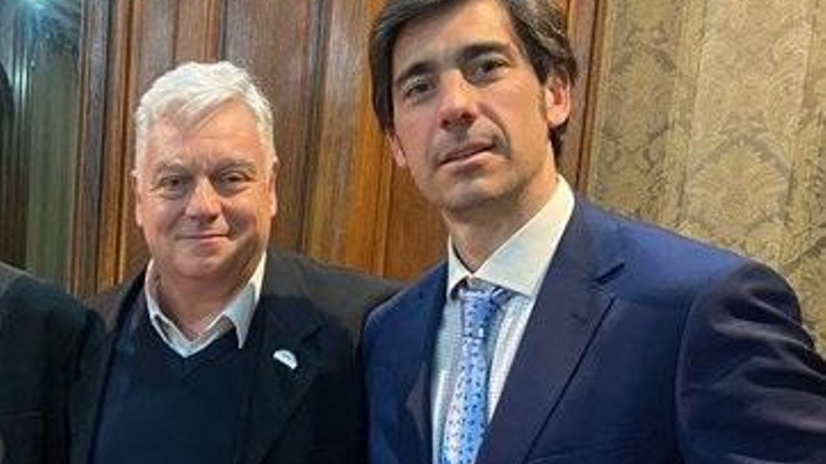 José Ignacio Mogaburu, a la derecha de la foto, es el nuevo subsecretario de Derechos Humanos.