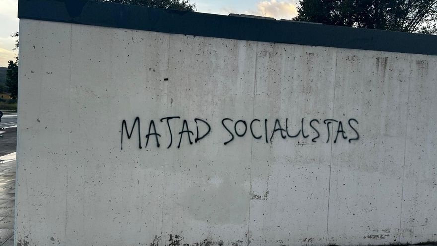 El PSPV denuncia amenazas en Ontinyent tras la aparición del grafiti “matad socialistas” como síntoma de radicalización política