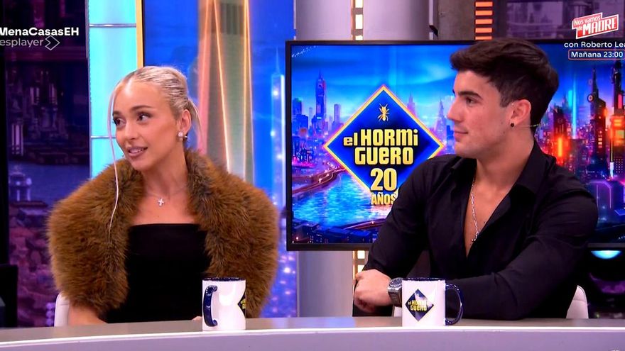 Ana Mena y Óscar Casas, en 'El Hormiguero'