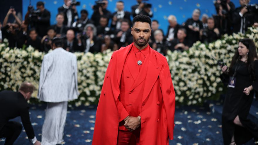 Regé-Jean Page protagonizará una nueva serie de suspense erótico en Netflix