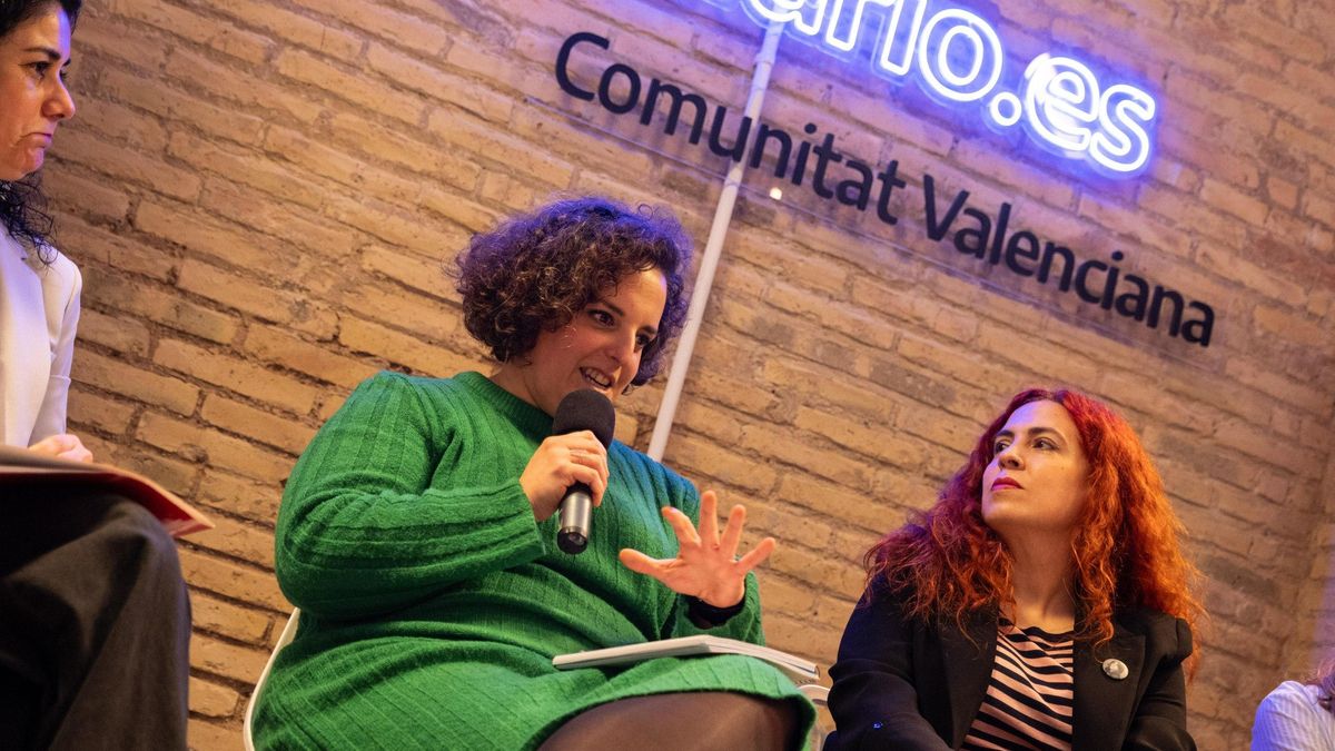 Las periodistas Pilar Almenar y Ana Campoy.