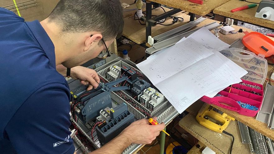 La privatización de la FP crece un 10% en el último año: uno de cada tres alumnos valencianos estudia ya en centros privados