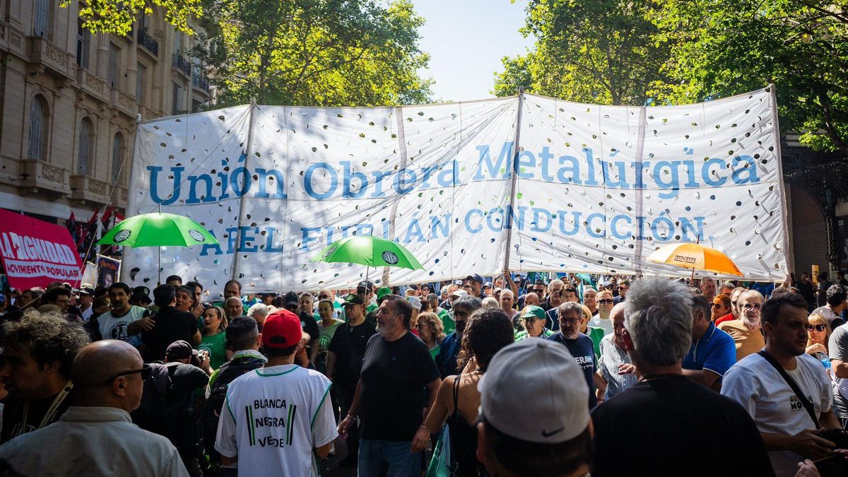 Los gremios marchan contra la intervención en la UOM: "Si no vamos a una huelga general, se quedan con los sindicatos"
