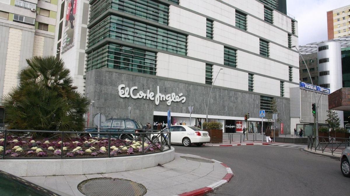 (Amp.) El exprimer ministro de Qatar adquiere el 10% de El Corte Inglés por 1.000 millones