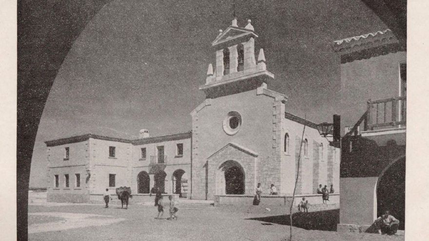 Gajanejos, en Guadalajara, reconstruido tras ser devastado por los bombardeos de la guerra civil en una imagen digitalizada que se encuentra en la Biblioteca virtual del Centro de Estudios de Castilla-La Mancha (UCLM)