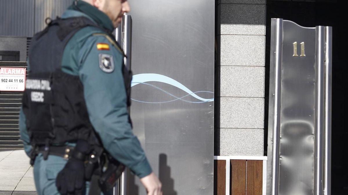 El director general de Acuamed guardaba en su casa 100.000 euros en metálico