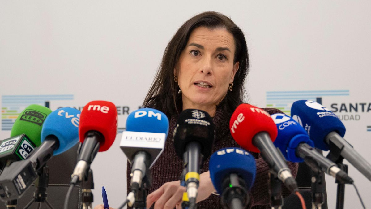 La alcaldesa de Santander reclama a Costas un informe del estado de las infraestructuras de la senda costera