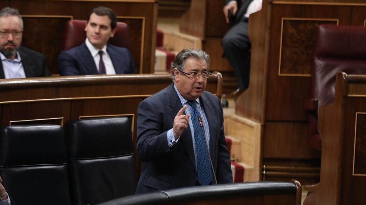 Policías y guardias civiles "desmienten" a Zoido y le reclaman que detalle su propuesta sobre equiparación