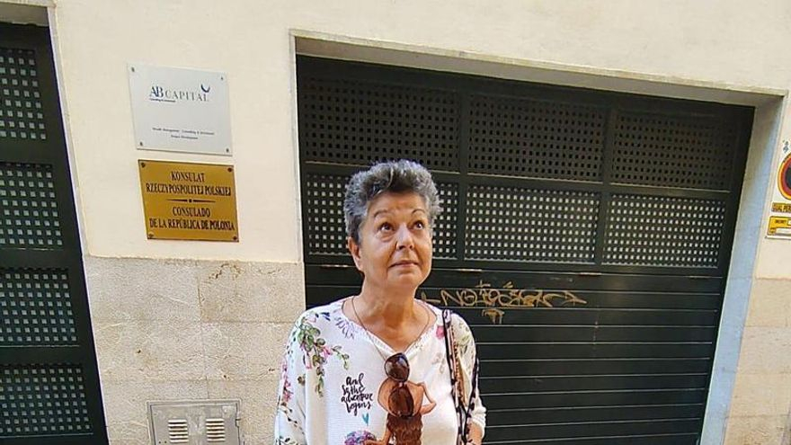 Pilar, desahuciada por un fondo buitre en Palma: "Con 40 años cotizados he pasado el verano en el coche"