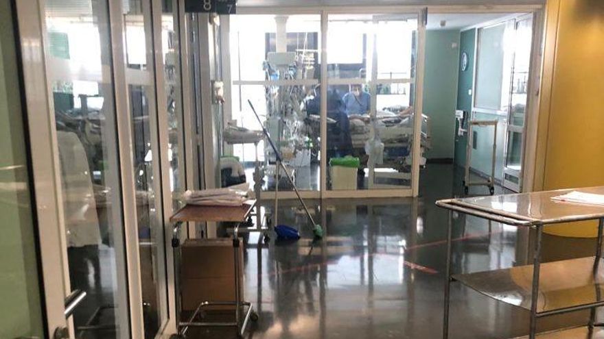 Box de la Unidad de Cuidados Intensivos del Hospital Insular de Gran Canaria.