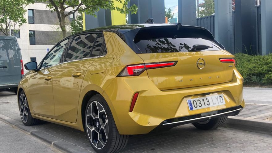 Relativamente ligero para sus dimensiones, el Astra PHEV acelera de 0 a 100 km/h en solo 7,6 segundos.