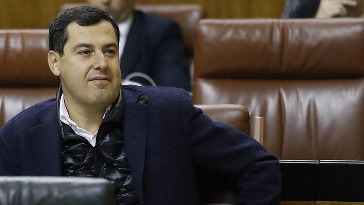 Juanma Moreno: Ciudadanos tiene "puño de acero con el PP y guantes de seda con el PSOE"
