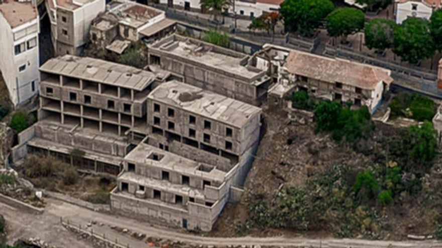 El esqueleto de hormigón que Mogán ha comprado por 1,59 millones para hacer vivienda social