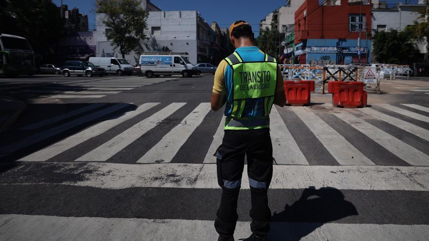 Buenos Aires, enloquecida: el día en que el calor y el apagón hicieron colapsar las calles