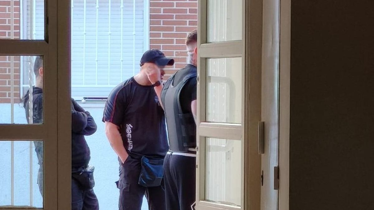 Encerradas en el cuarto de contadores para evitar un nuevo intento de desahucio en Azuqueca de Henares