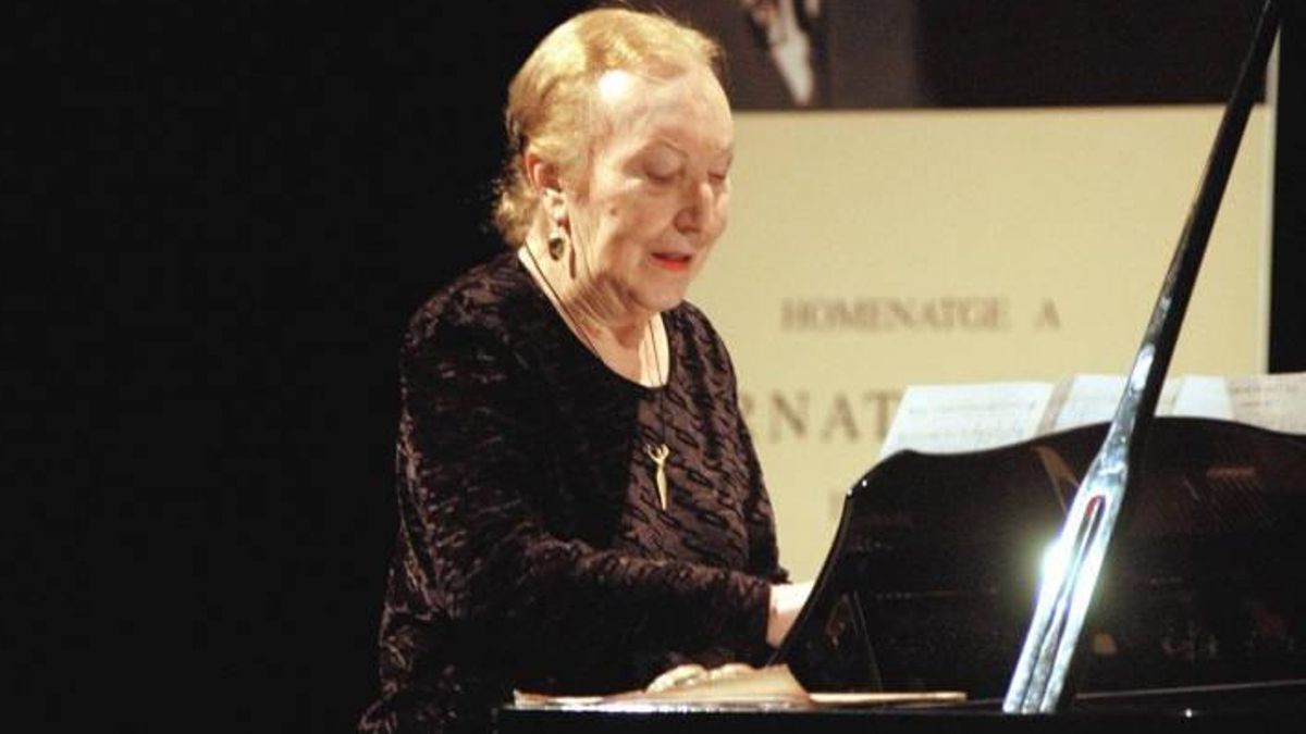 Llegó a componer más de 300 canciones y rompió barreras de género en pleno franquismo: la productiva vida de esta compositora valenciana