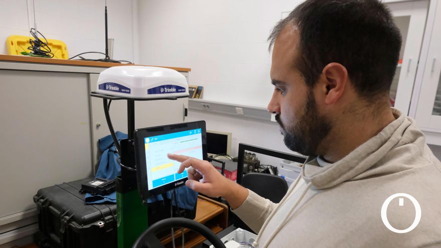 Crean en Córdoba el primer nanosatélite andaluz que orbitará para digitalizar la actividad agraria